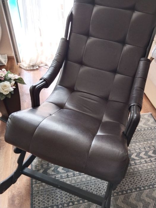 Продам кресло кожаное