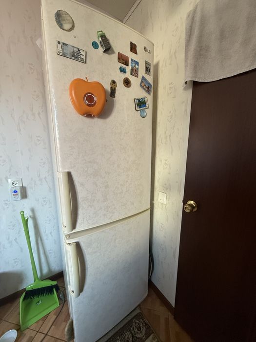 Продам холодильник на запчасти