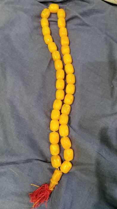 Стара кехлибарена броеница