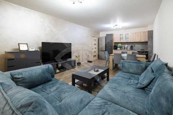 Продава се Тристаен апартамент в Пловдив, Коматево - 133 кв.м за 843 €/кв.м - Снимка #2