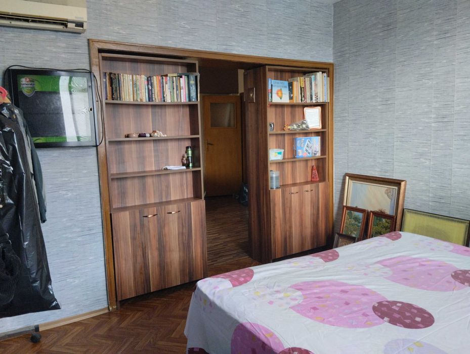 Продава се Четиристаен апартамент в Пазарджик, Идеален център - 132 кв.м за 657 €/кв.м - Снимка #12