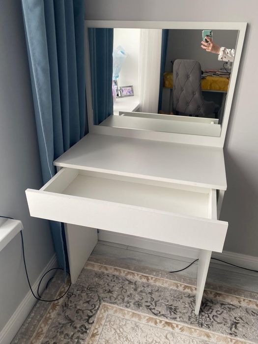 Туалетный столик