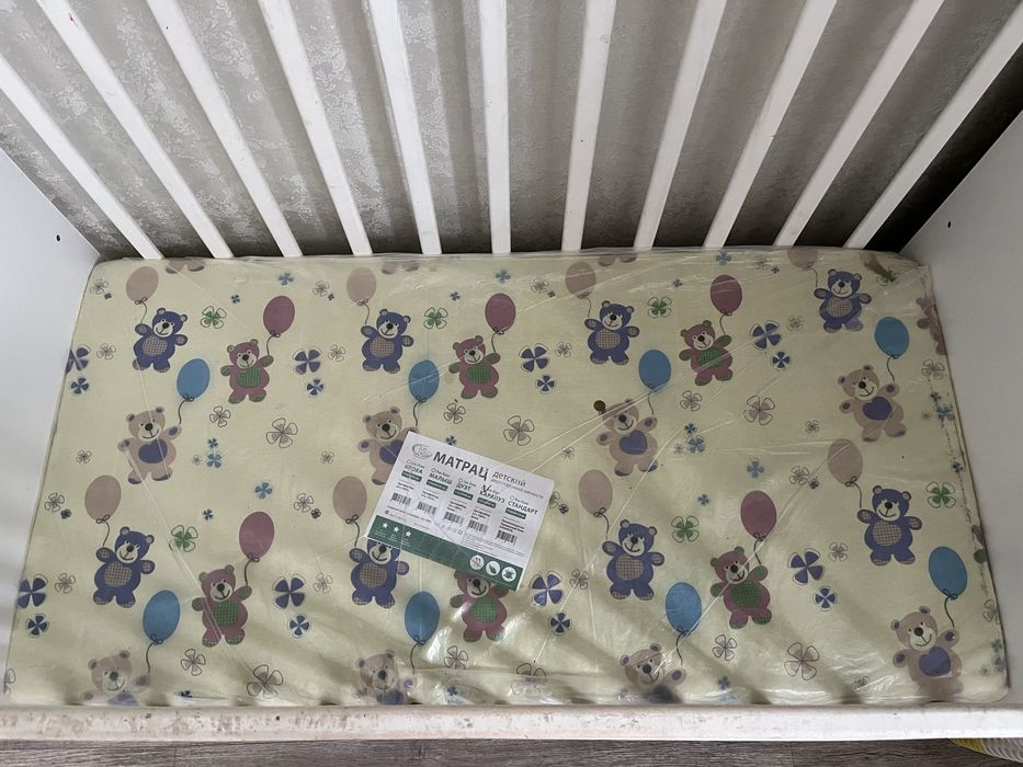 Продам детскую кроватку маятник