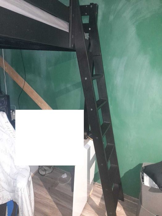 Vand pat suprainaltat negru IKEA