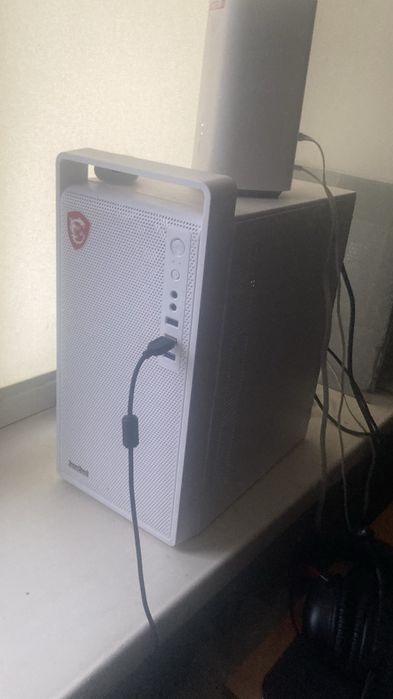 Компютер сатылады полуигровой