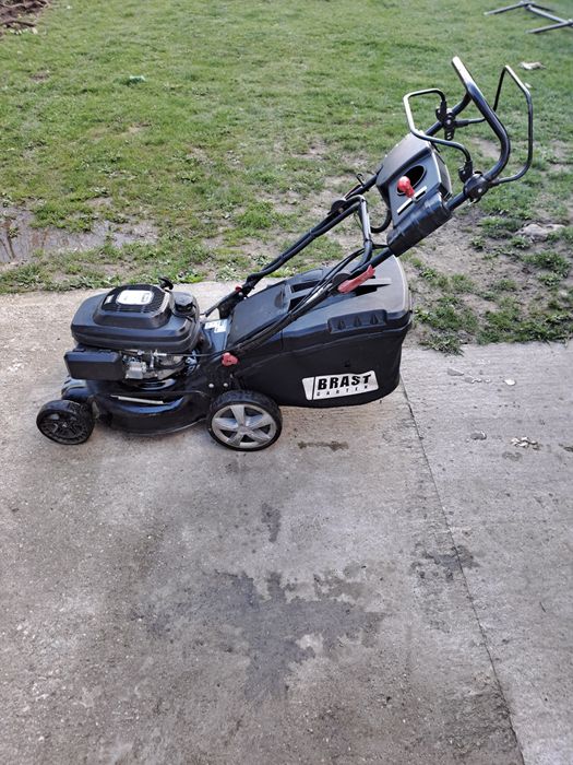 Masina tuns iarba Brast cu autopropulsie 196cm3
