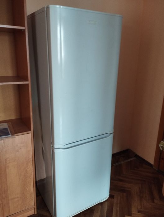 Холодильник Бирюса