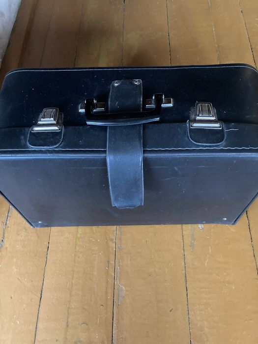 Продам два шифонера