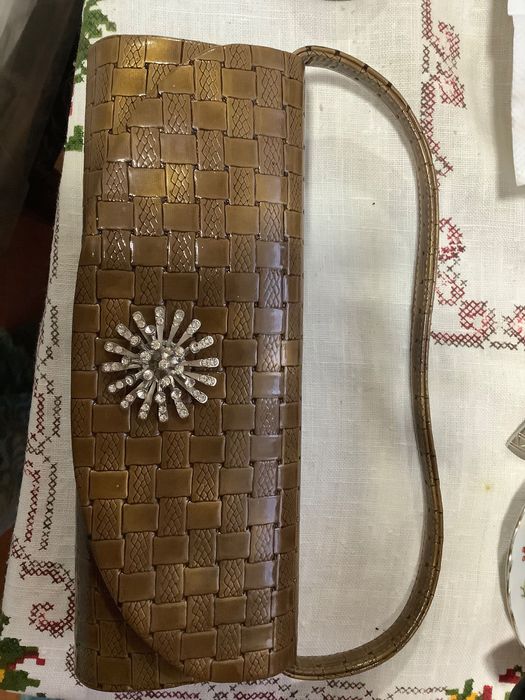 Сумка Клатч с брошью