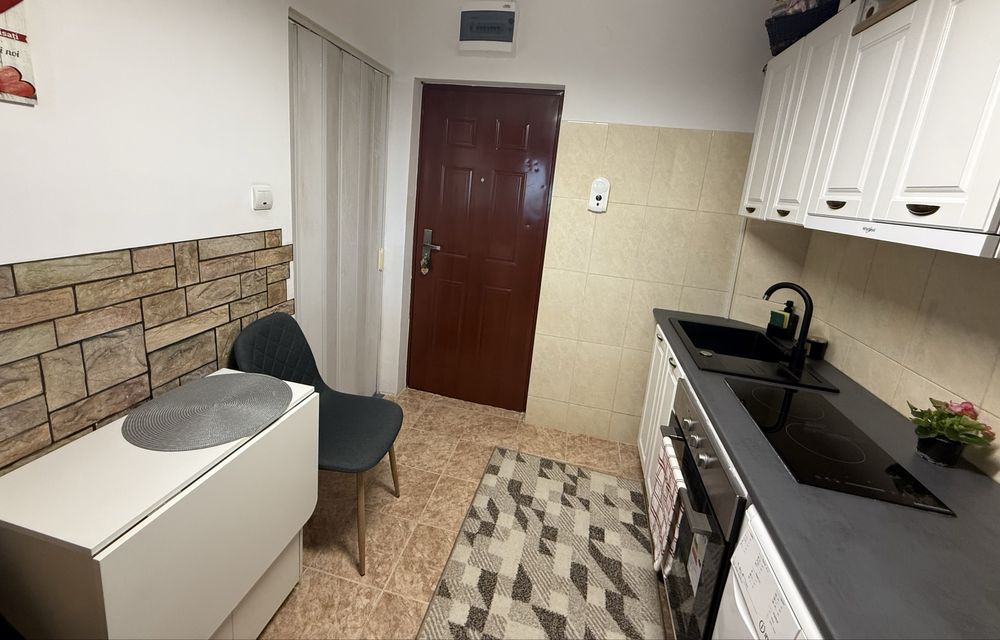 Vand, garsoniera  etajul 4