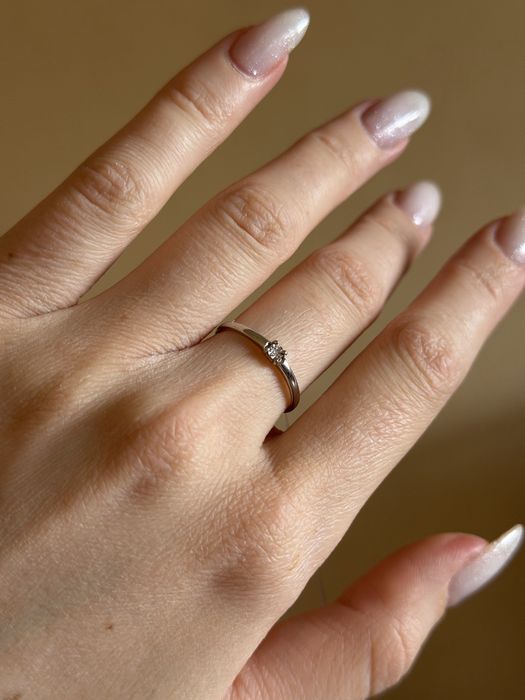 Кольцо серебряное с бриллиантом