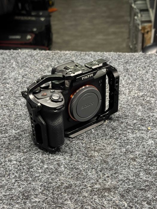 Продам Sony A7IV body