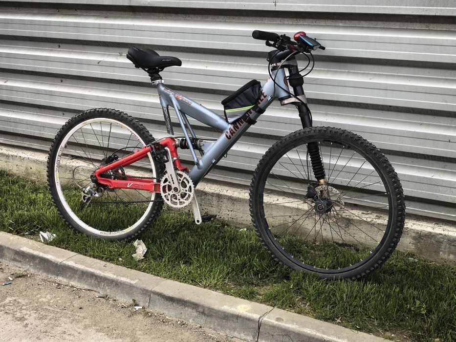 Bicicleta Cannondale v1000 aluminiu