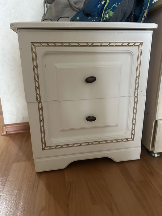 Продается Шкаф с тумбой