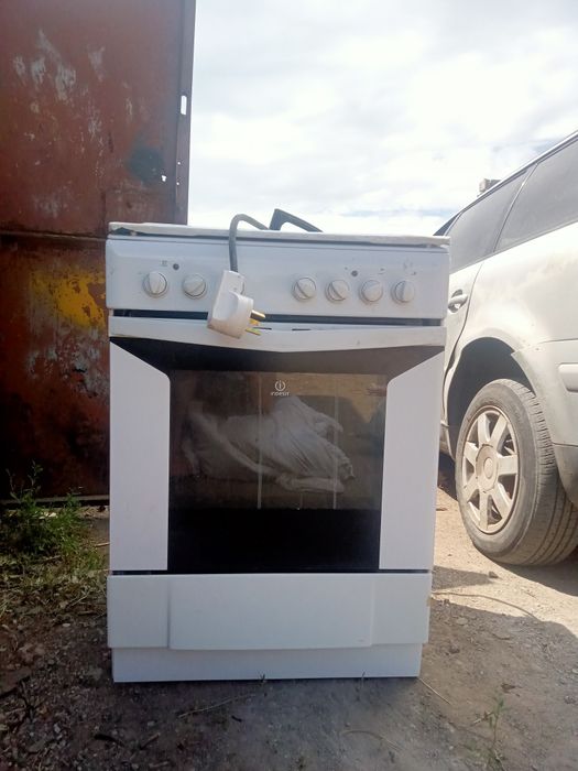 Электроплита продам