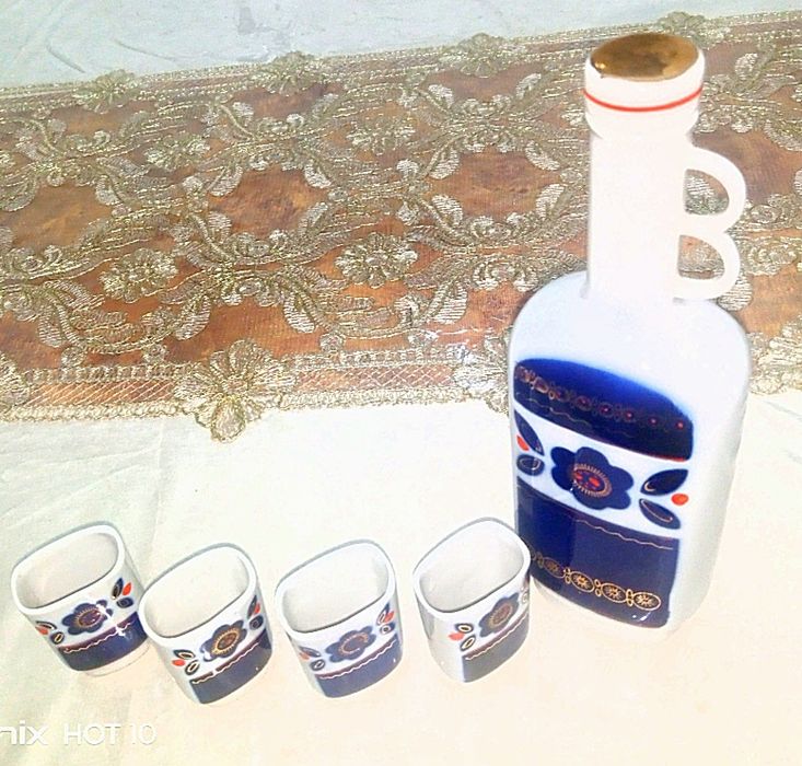 Фарфоровая посуда Сос отль привезли РОССИЯ