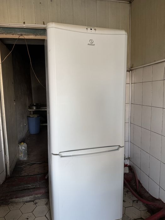 Холодильники 2 камерные
