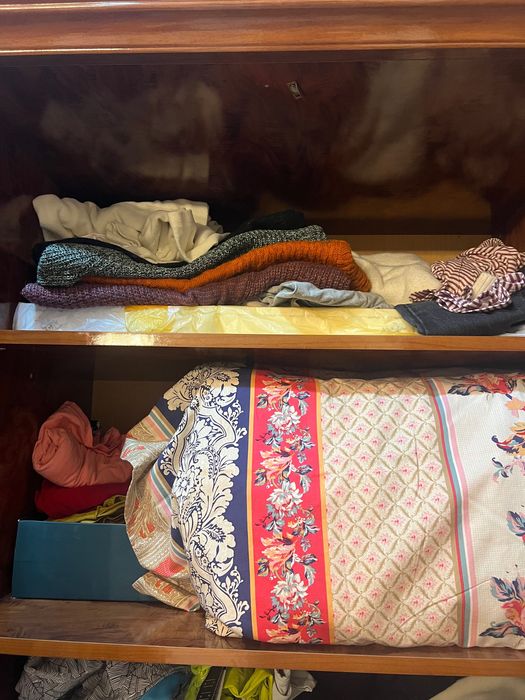 Продам спальный гарнитур