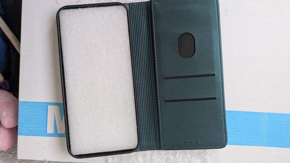 Vând husa telefon Pixel 9 pro Xl noua, verde inchis