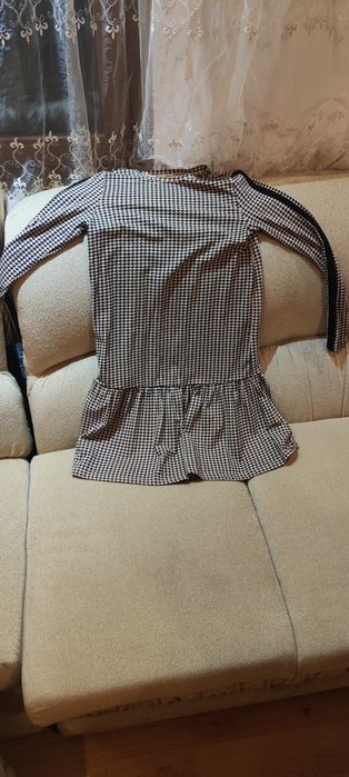 Vând rochiță de fetiță