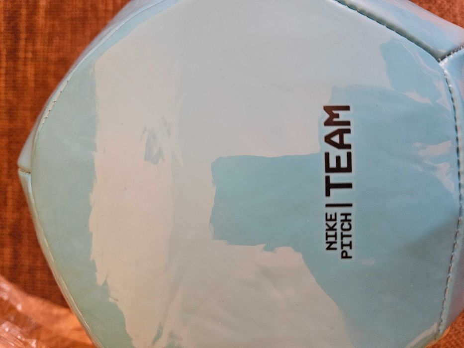 Minge Nike cu autograf