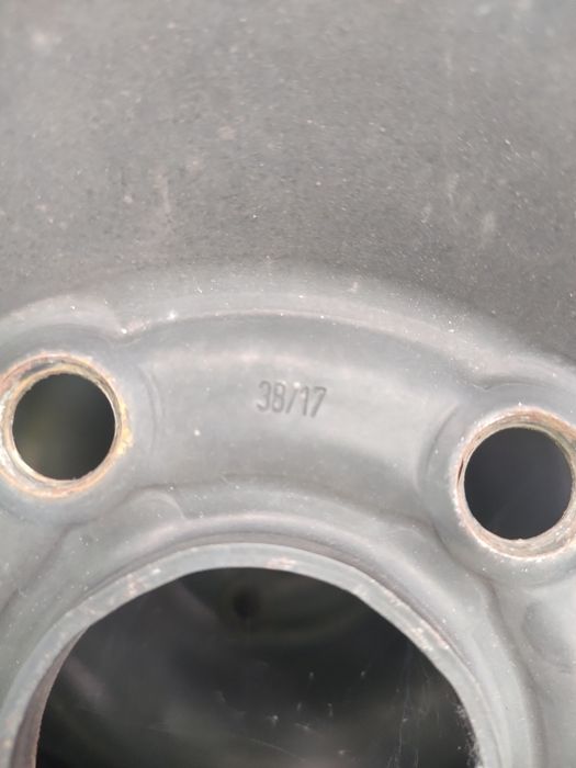 Roți de iarnă 215/60/16