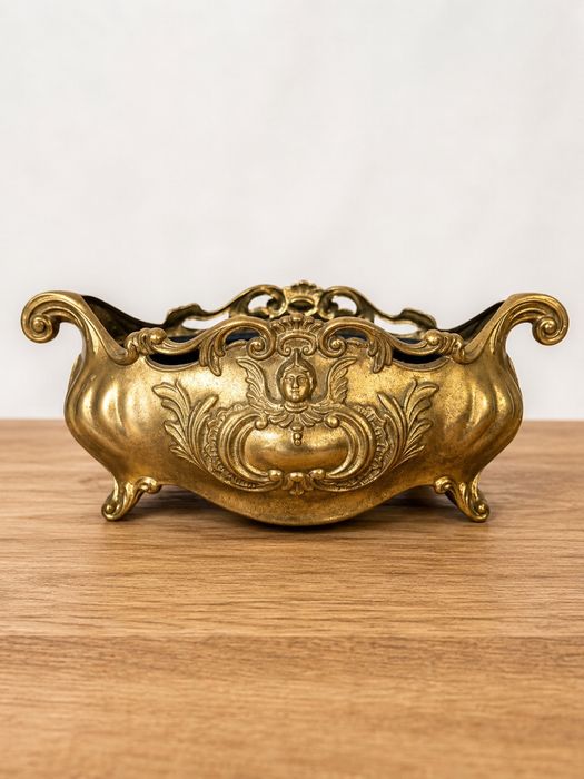 Jardiniera decorativa