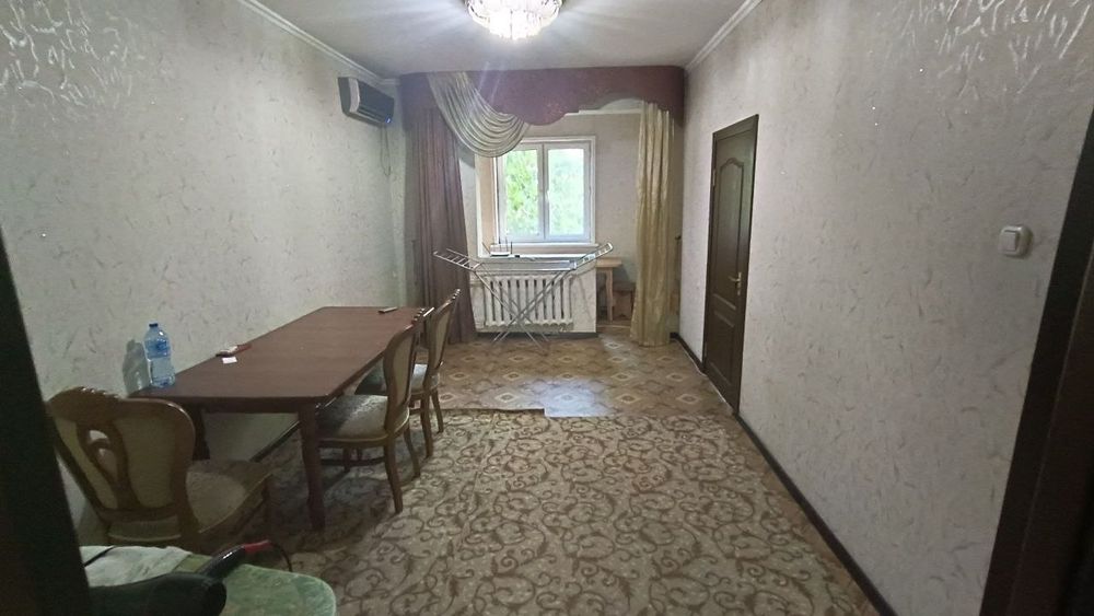 Метро Максим Горький 3 комнатная кв