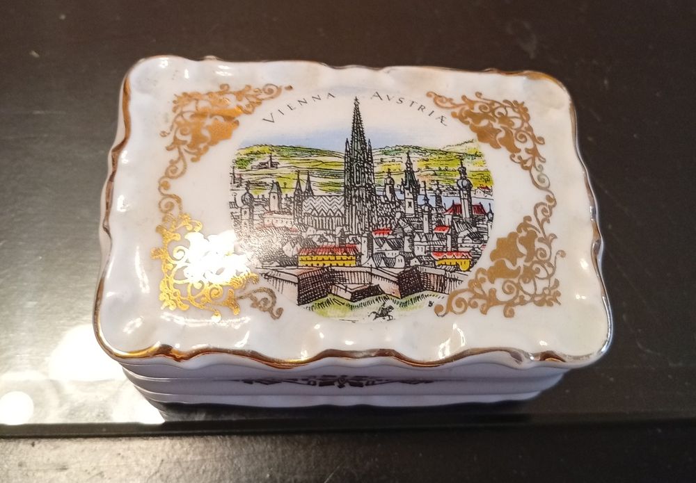 Кутийки за бижута