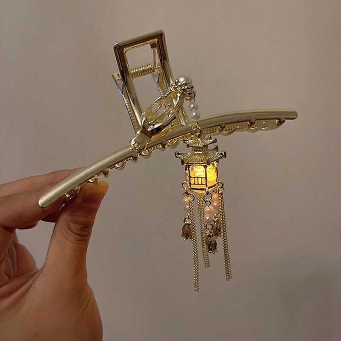 Светящаяся заколка