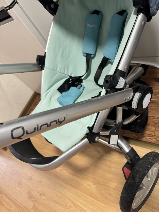 Продается коляска quinny