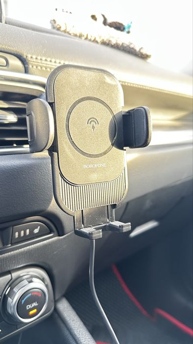 Зарядка держатпль для телныона