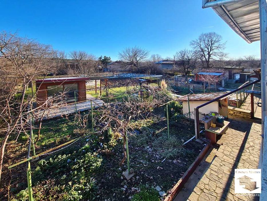 116256 ЕКСКЛУЗИВНО! Реновирана къща с гараж в центъра на с. Балван