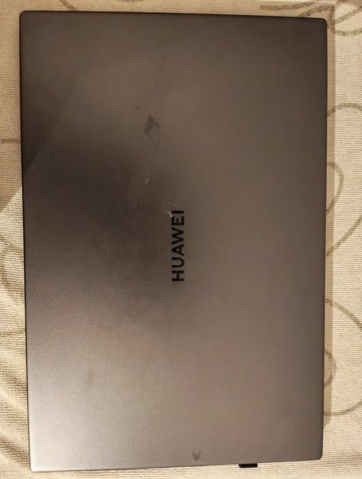 Продам Б/У ноутбук matebook D15