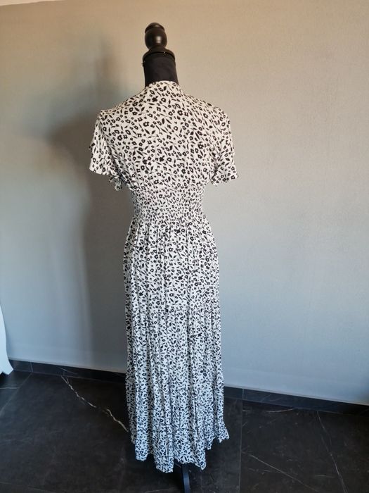 Rochie midi din vascoza