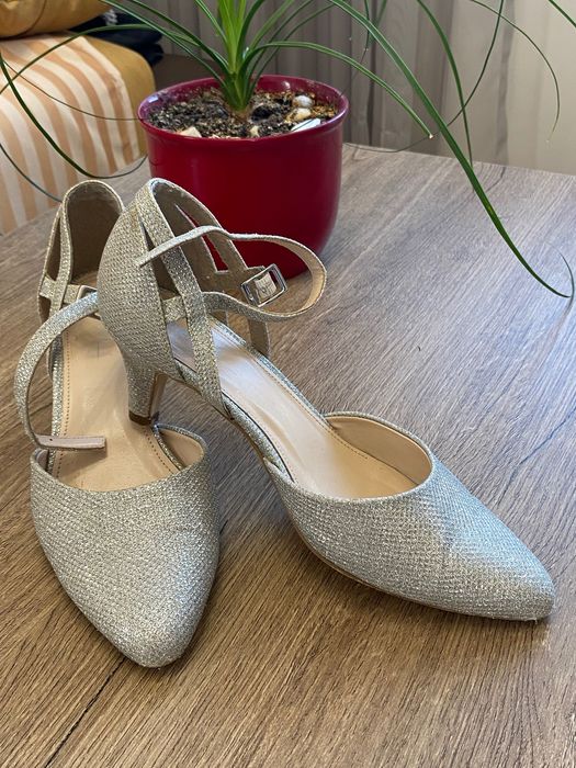 Танцови обувки танго и латино