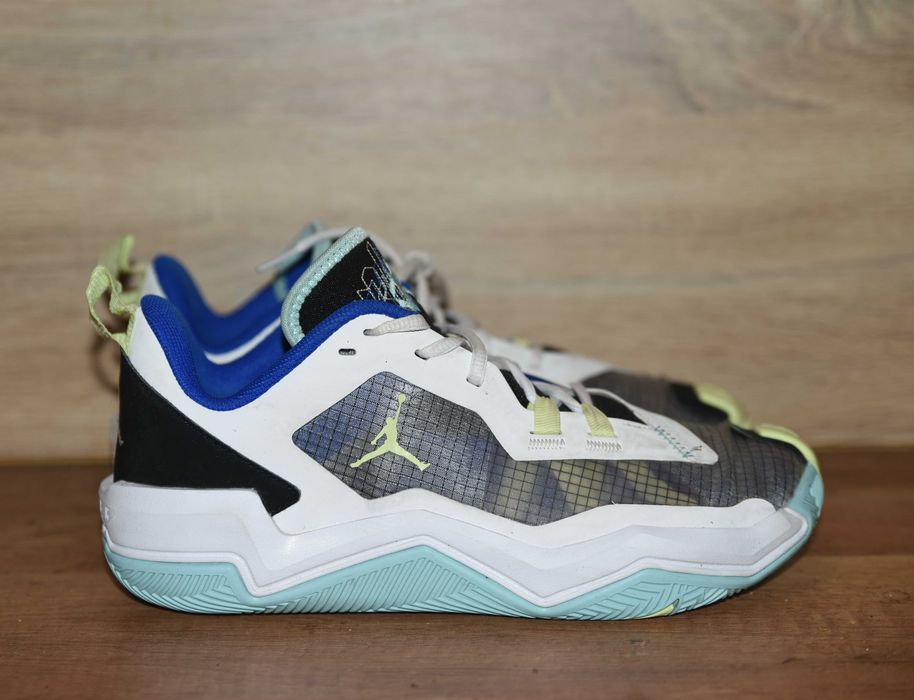 Air Jordan Nike оригинални маратонки размер 42