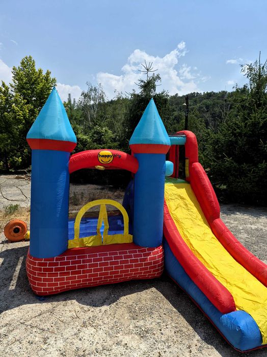 Castel gonflabil Happy Hop cu tobogan şi pompă inclusă - Spațiu de joacă copii