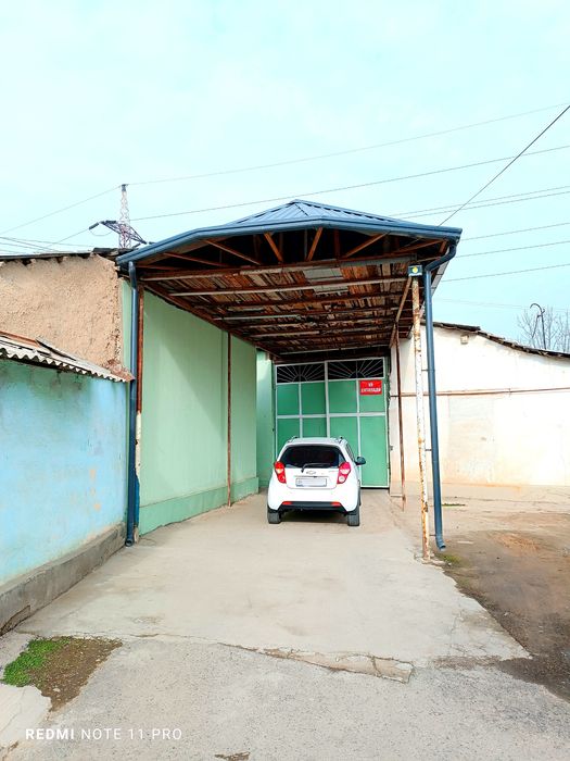 Уй срочно сотилади