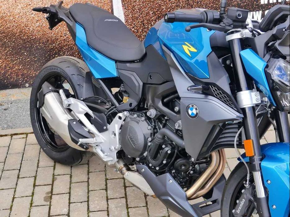 BMW F 900 R, 2 KM la bord