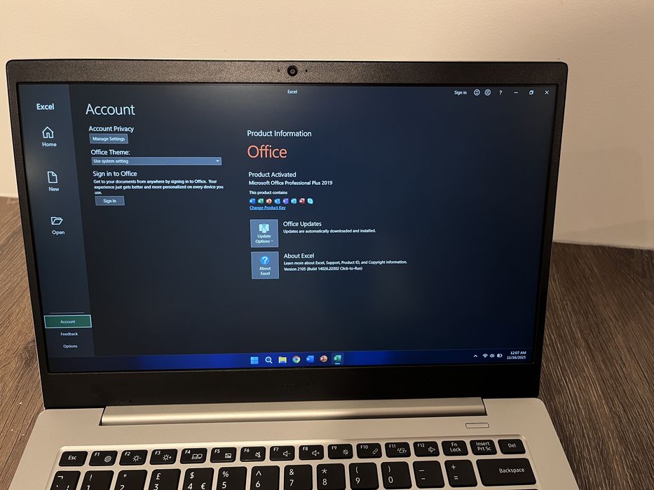 Laptop Samsung Galaxy Book2 Go 5G