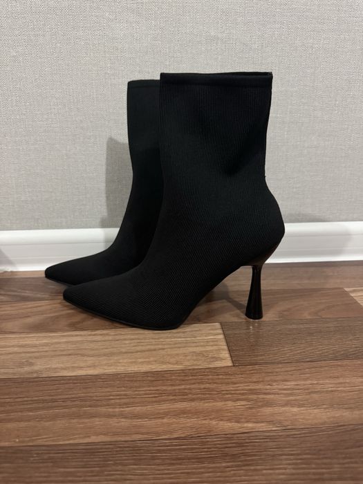 Продам черные тканевые полуботинки Zara