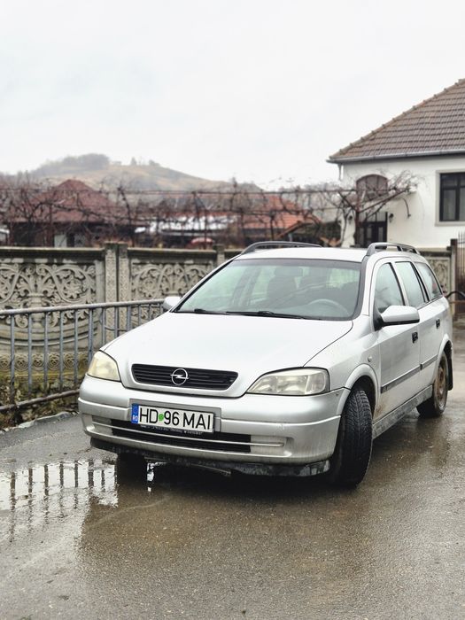 Vand sau schimb opel astra g
