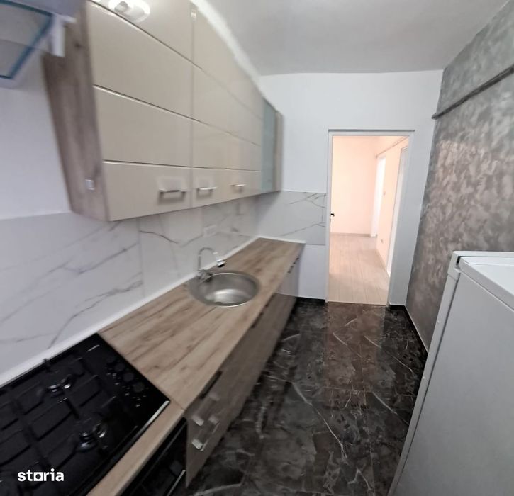 Apartament cu 3 camere , renovat complet
