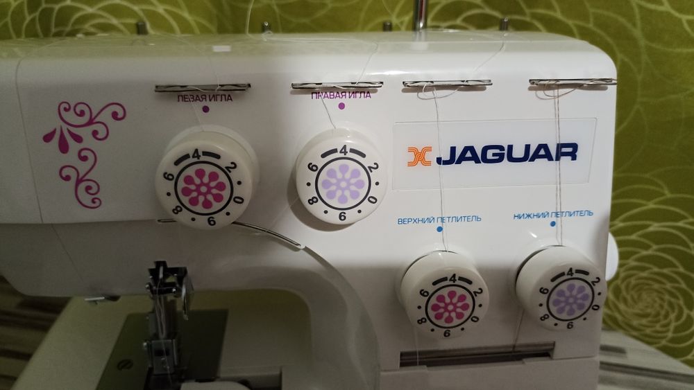 Продам оверлок в отличном состоянии