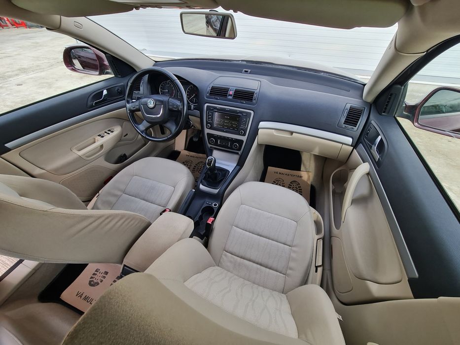 Skoda Octavia Elegance 1.6 TDI 105 CP – Xenon, Climatronic