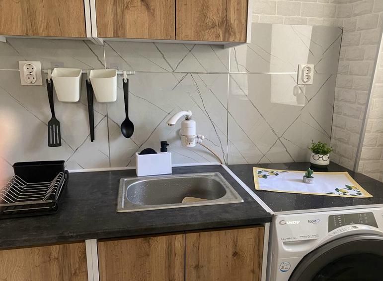 Дава се под наем Едностаен апартамент в Пловдив, Въстанически - 36 кв.м за 200 € - Снимка #1