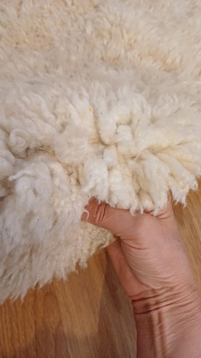 Covoras din blanita naturala de oaie