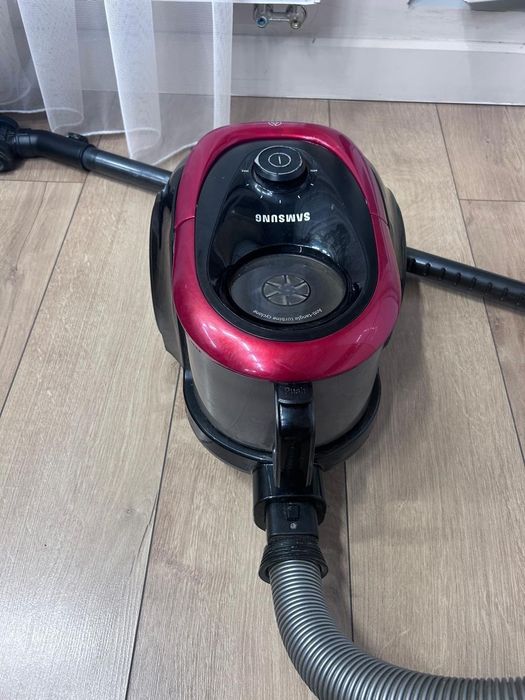 Продам пылесос Samsung