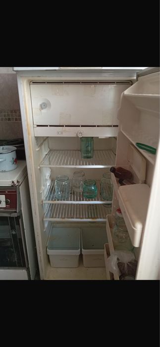 Продам холодильник ВЕКО 5 тыс проблема с фрионом